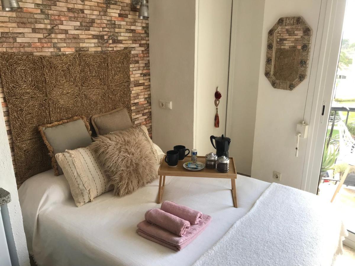 Estudio En Denia Con Piscina Y Wifi Privada, A 100 M Del Mar Екстер'єр фото